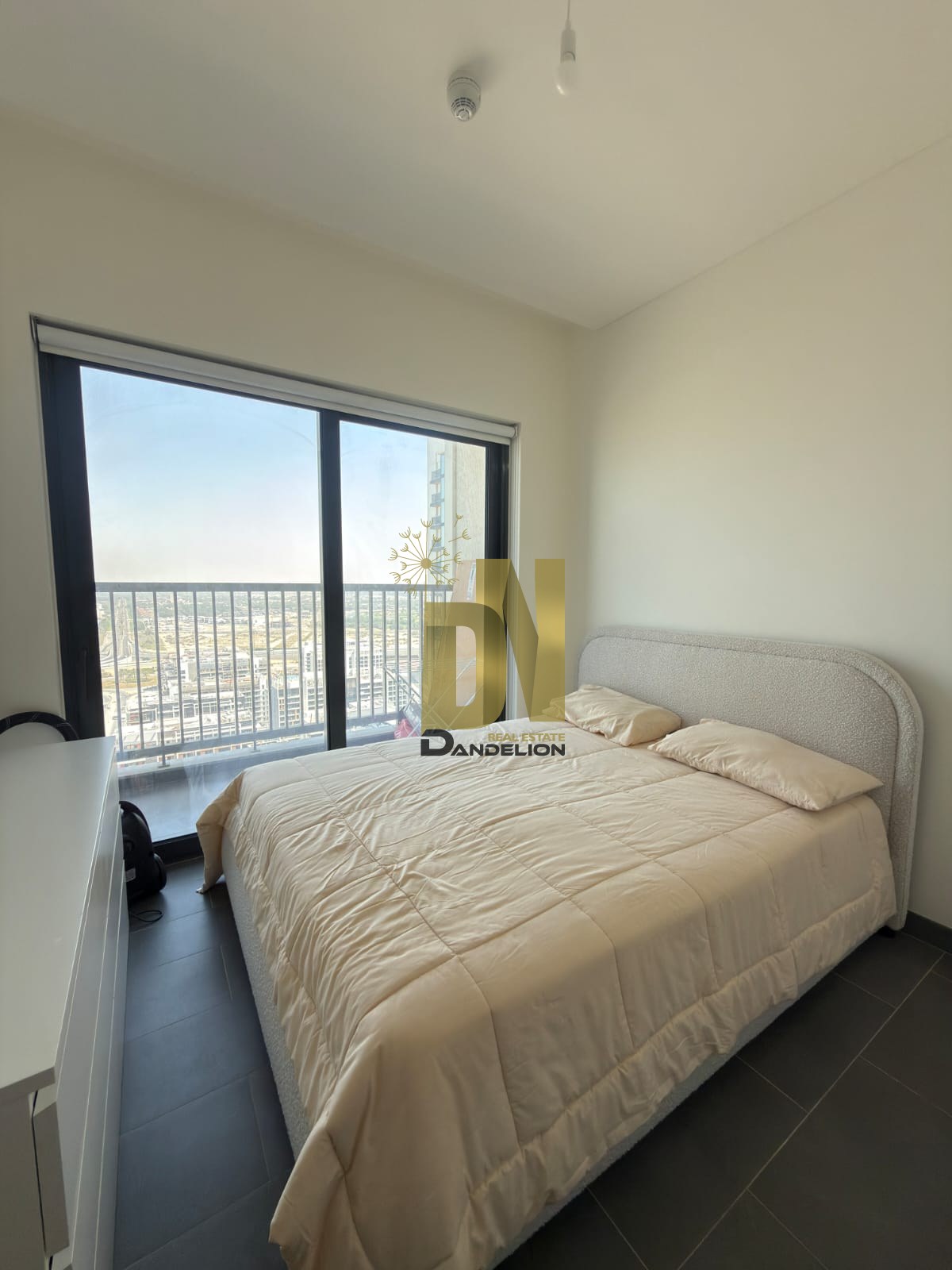 High Floor | Stunning Lagoon View | 1BR — صورة 2 من 11