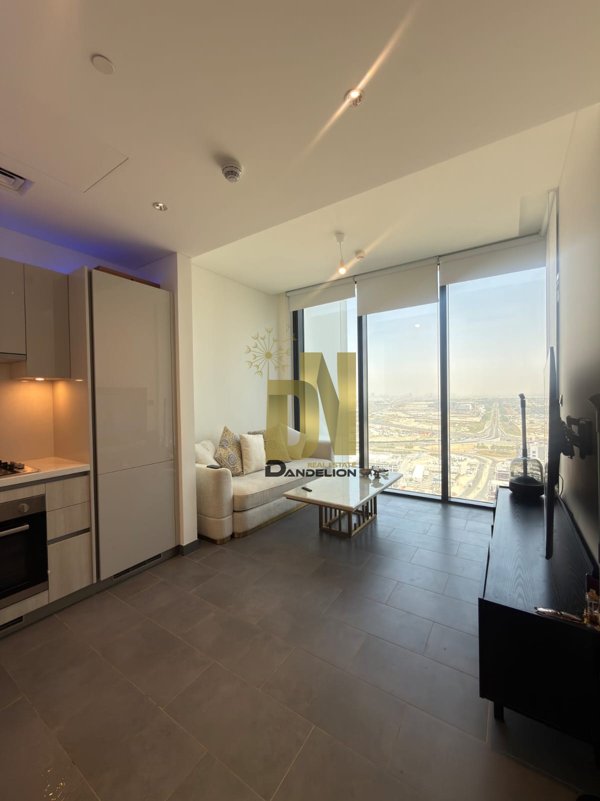 High Floor | Stunning Lagoon View | 1BR — صورة 6 من 11