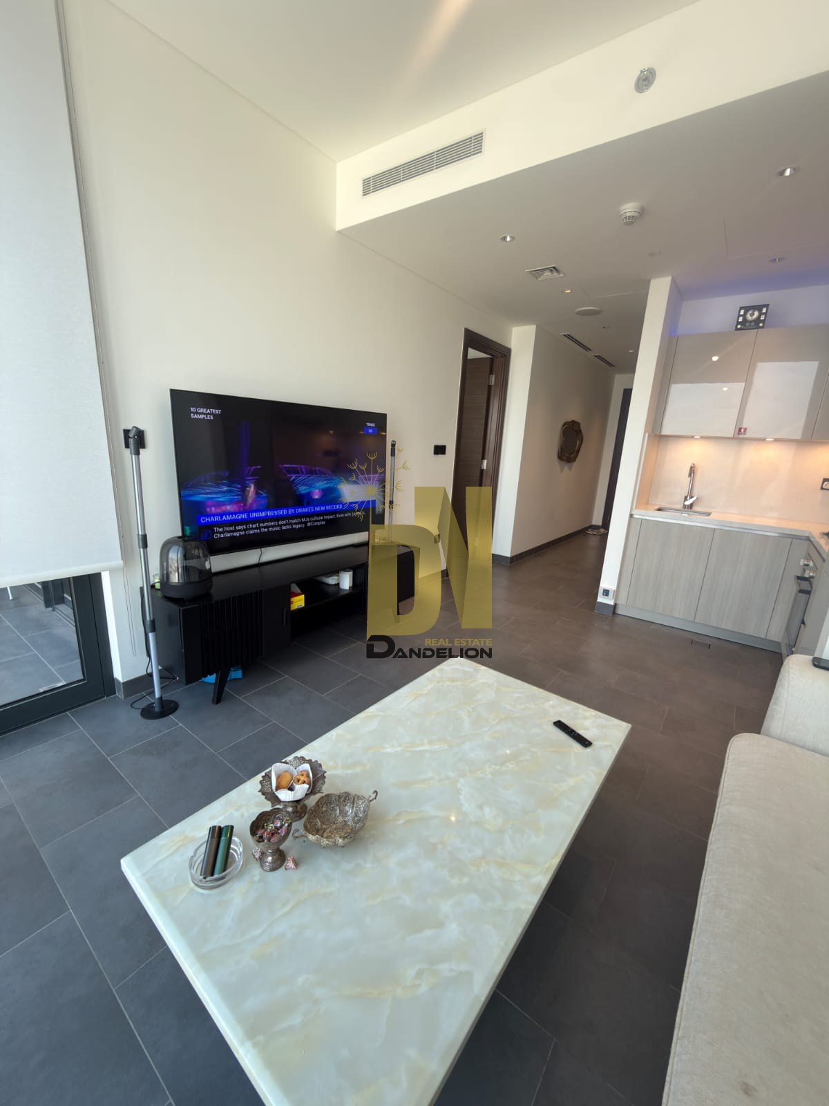 High Floor | Stunning Lagoon View | 1BR — صورة 7 من 11