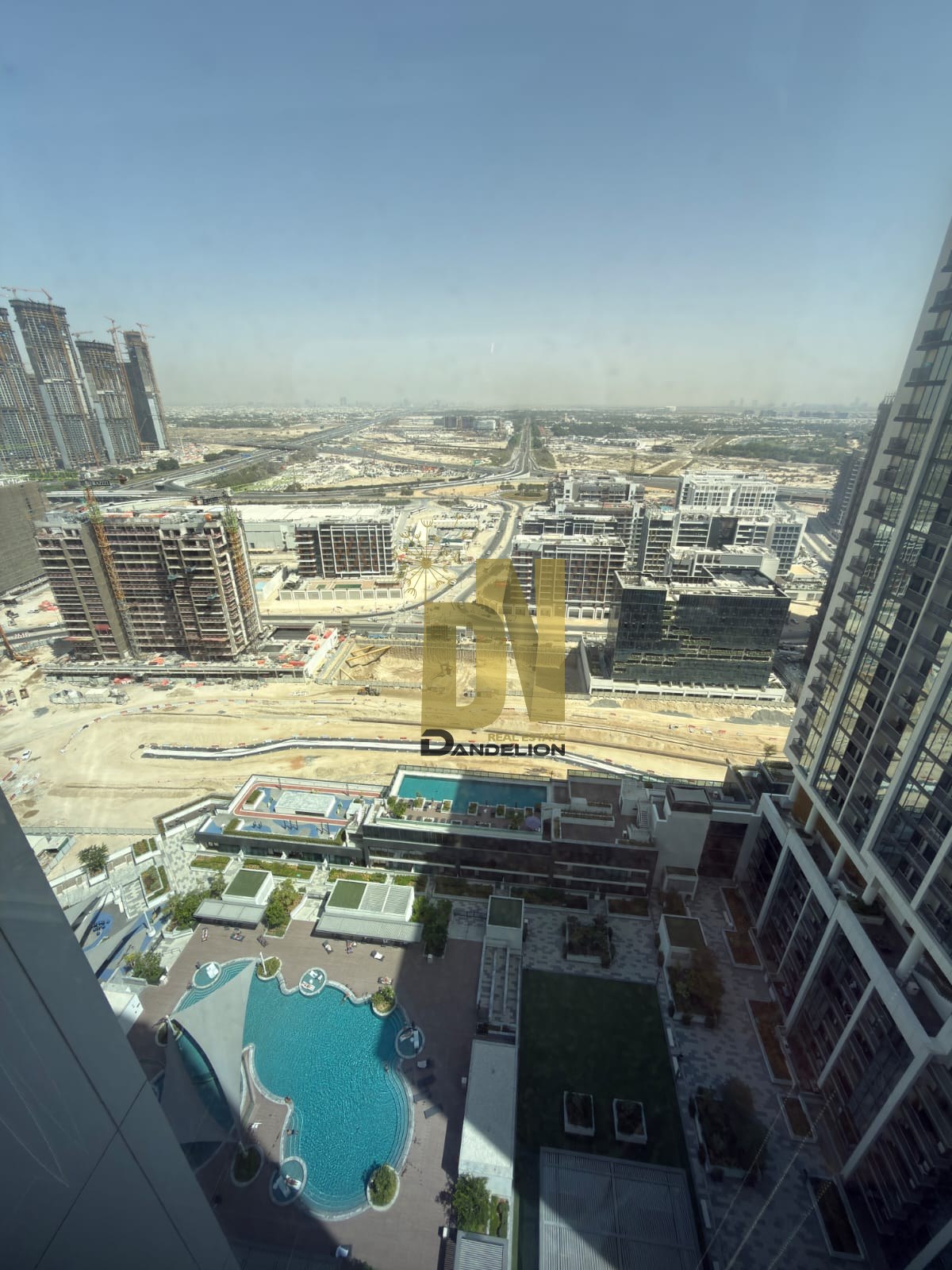 High Floor | Stunning Lagoon View | 1BR — صورة 8 من 11