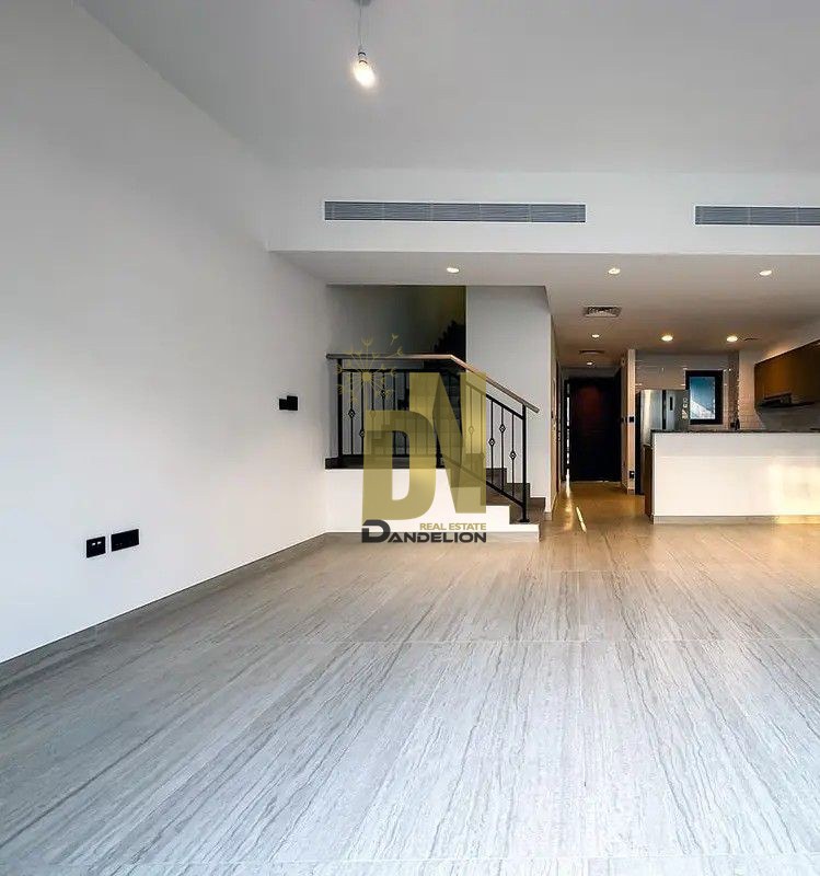 Ready 4 Bedroom Villa | Damac Santorini | Damac Lagoons - Community View — تصویر 7 از 14