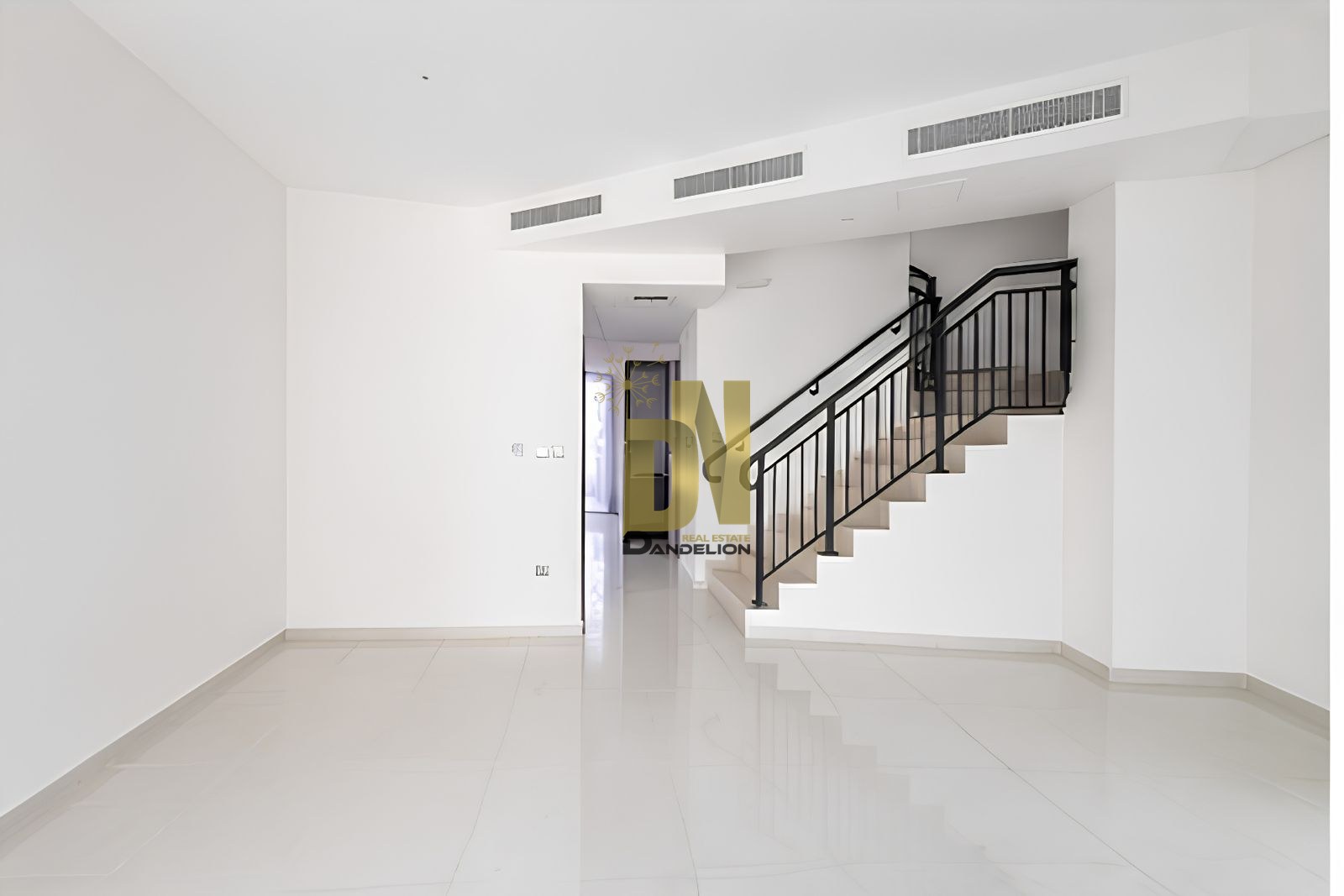 3 Master bedroom Maid | Ready to Move — photo 1 of 10