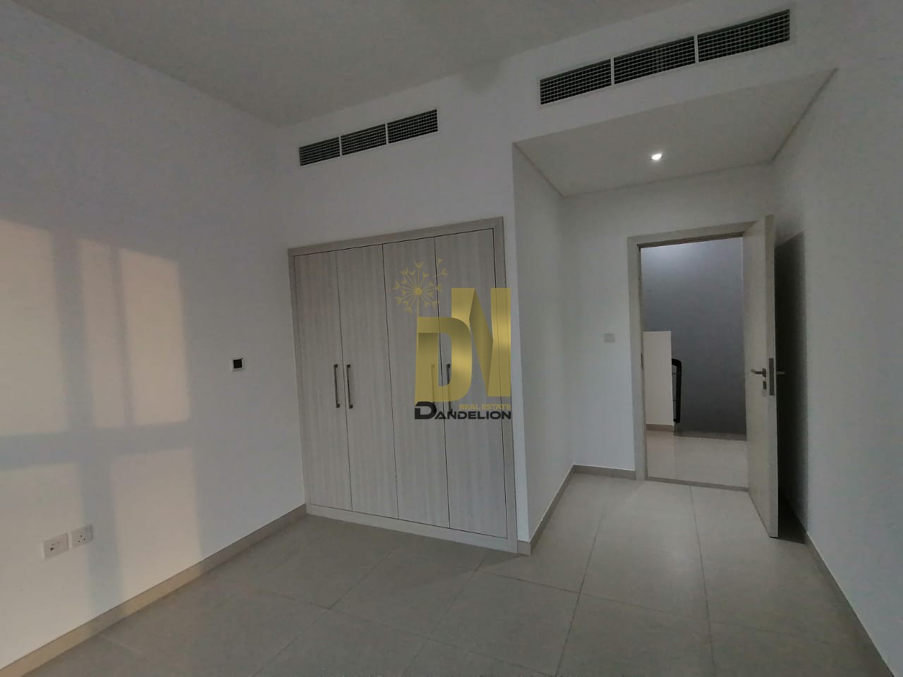 3B maid townhouse — photo 6 of 22