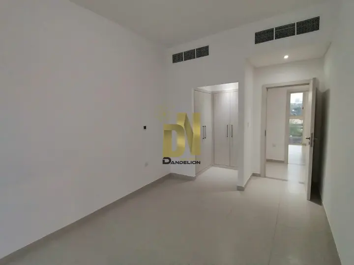3B maid townhouse — Townhouse for sale in Mudon