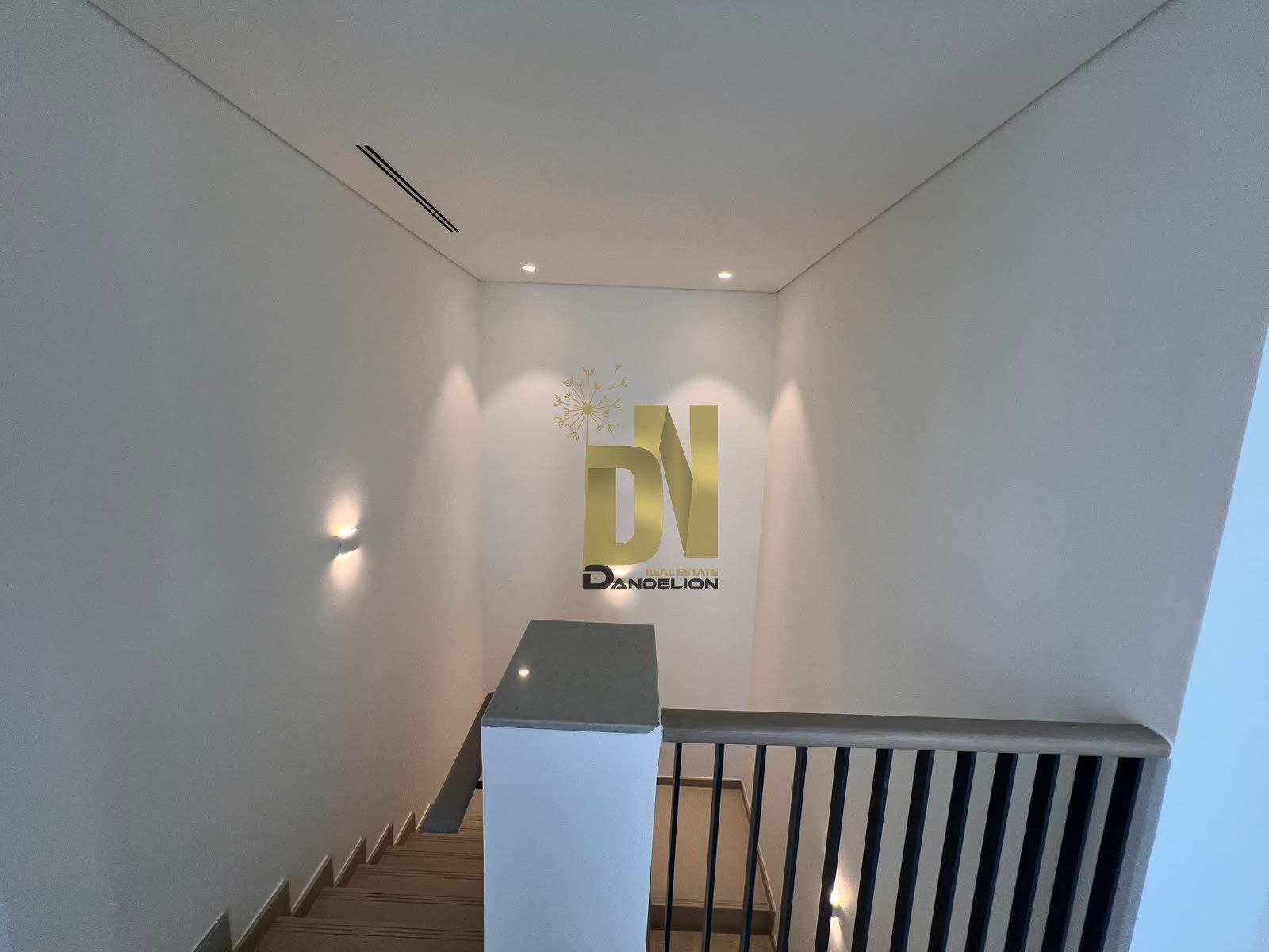 4BR maid Corner Townhouse | Mudon Al Ranim 2 — تصویر 2 از 21