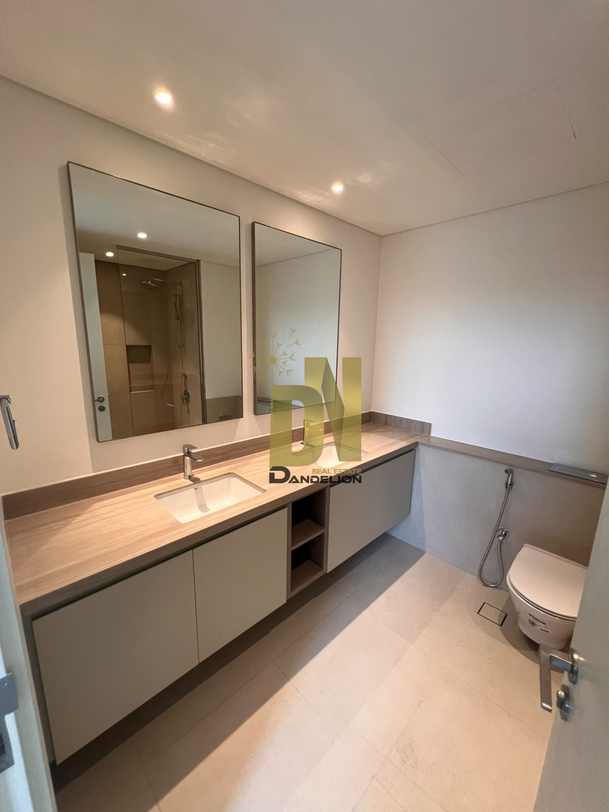 4BR maid Corner Townhouse | Mudon Al Ranim 2 — تصویر 9 از 21