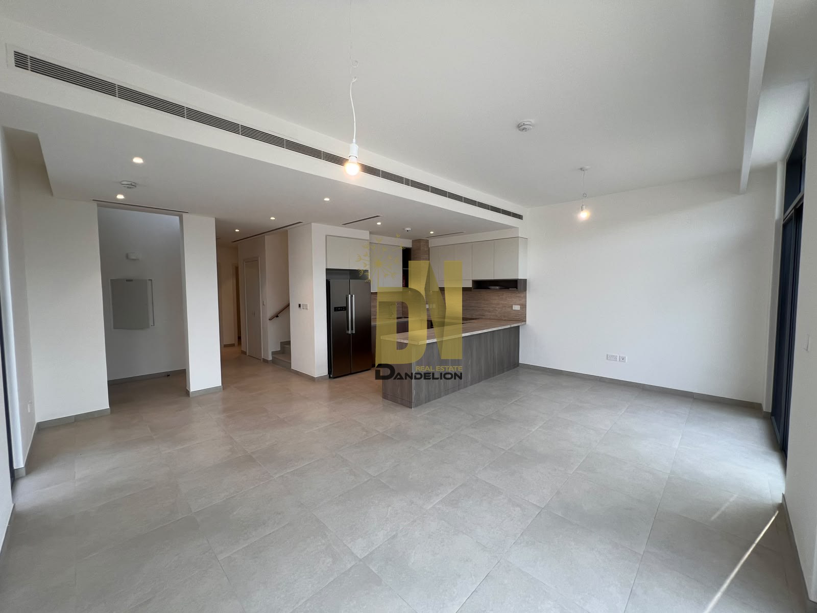 4BR maid Corner Townhouse | Mudon Al Ranim 2 — تصویر 17 از 21
