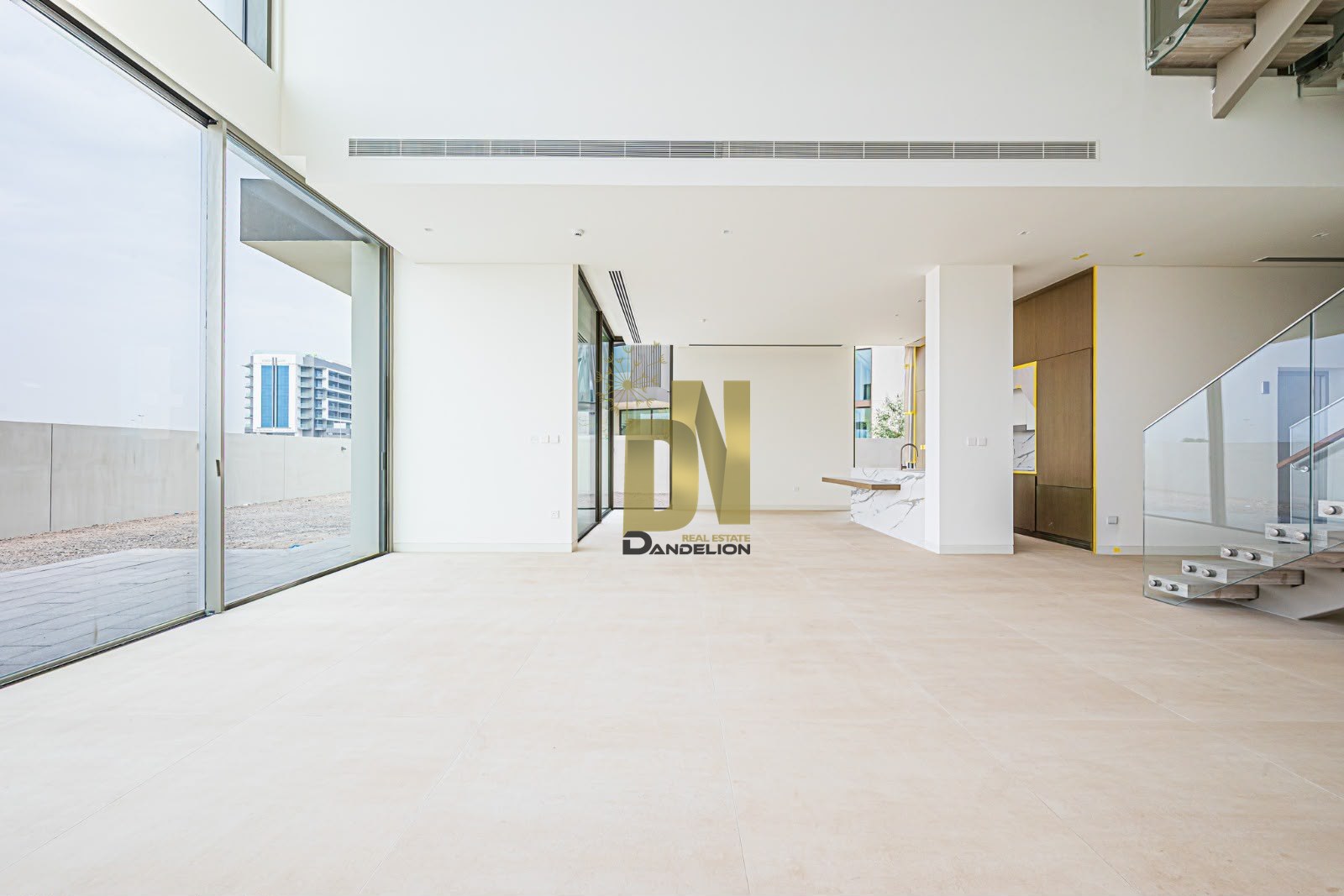 Exclusive 5BR Luxury Villa | AED 20M — photo 5 of 9