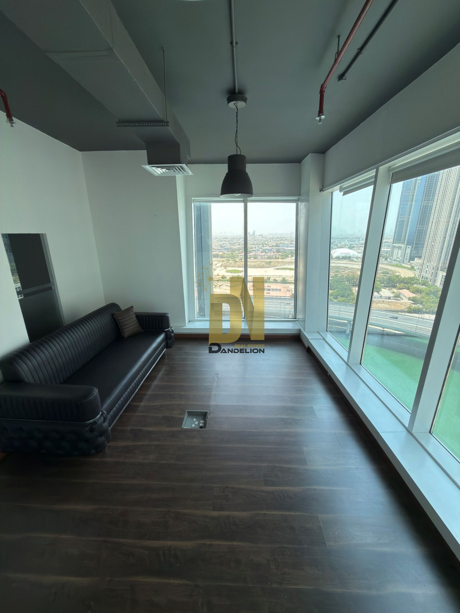 Stunning Lake View | Generous Office Space | 3 Parking Spaces — photo 2 of 24