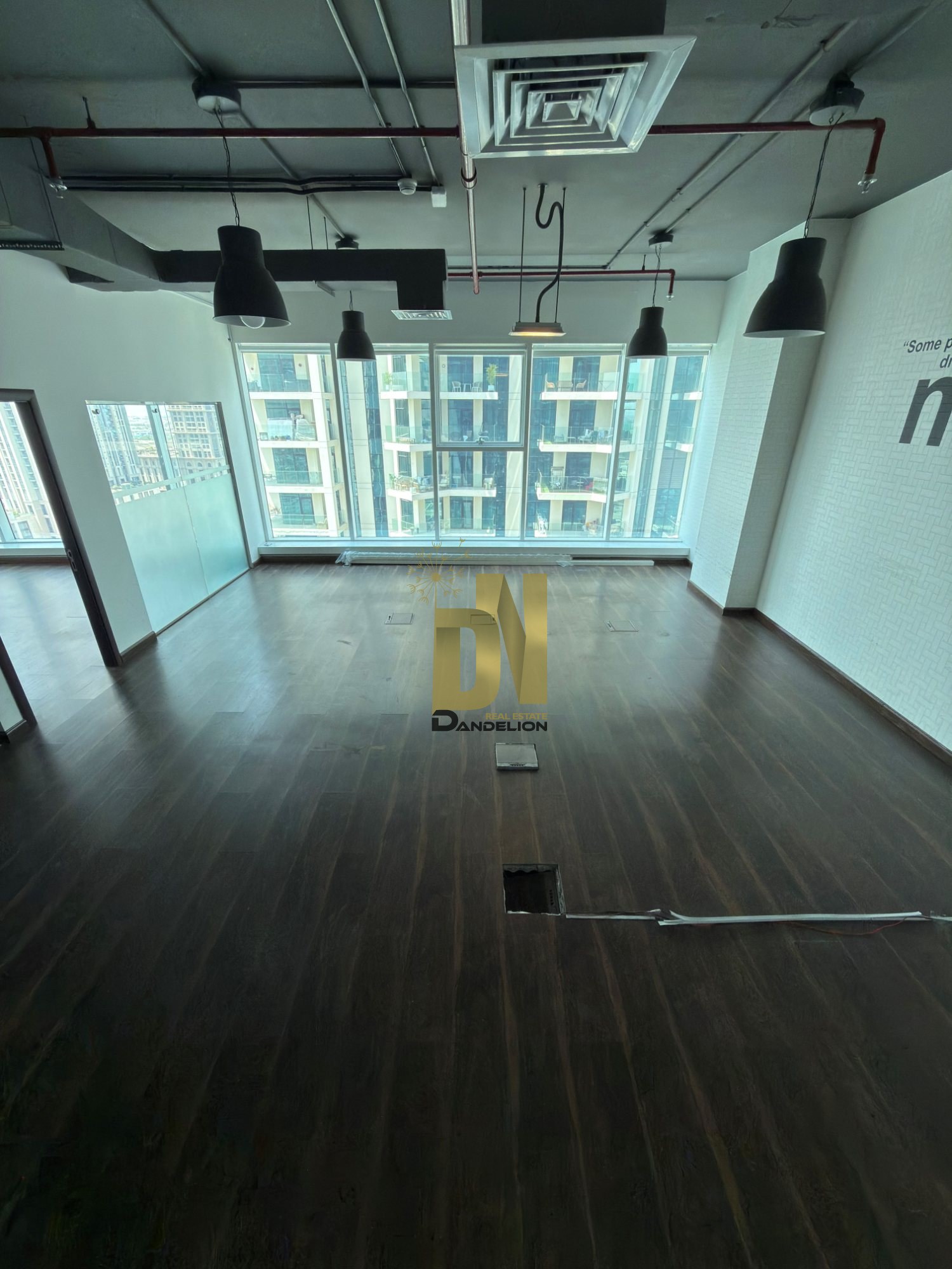 Stunning Lake View | Generous Office Space | 3 Parking Spaces — photo 11 of 24
