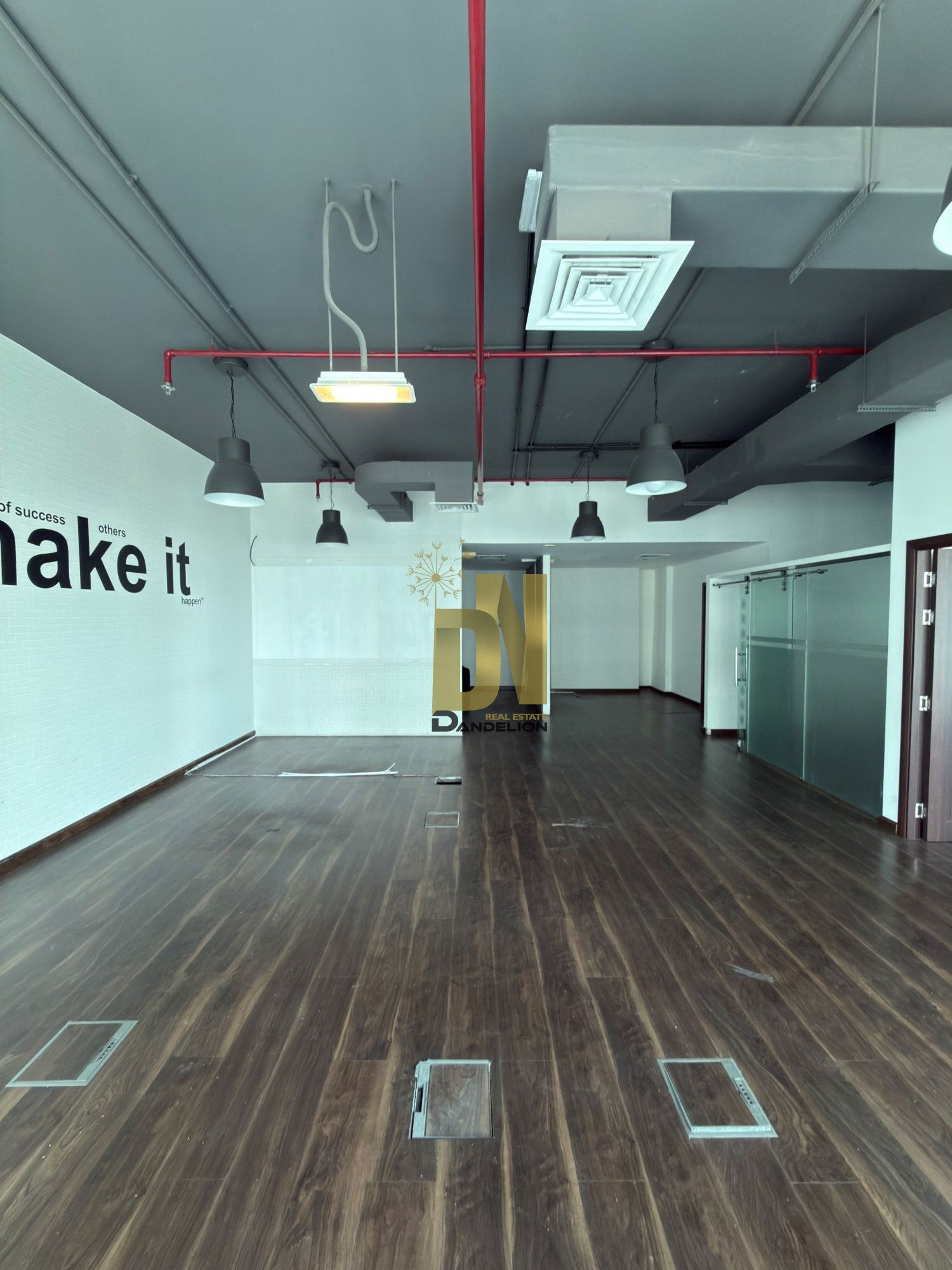 Stunning Lake View | Generous Office Space | 3 Parking Spaces — photo 13 of 24