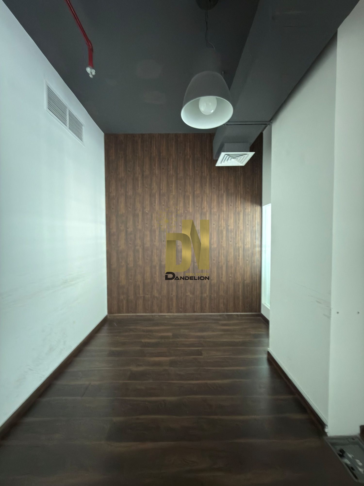 Stunning Lake View | Generous Office Space | 3 Parking Spaces — photo 15 of 24