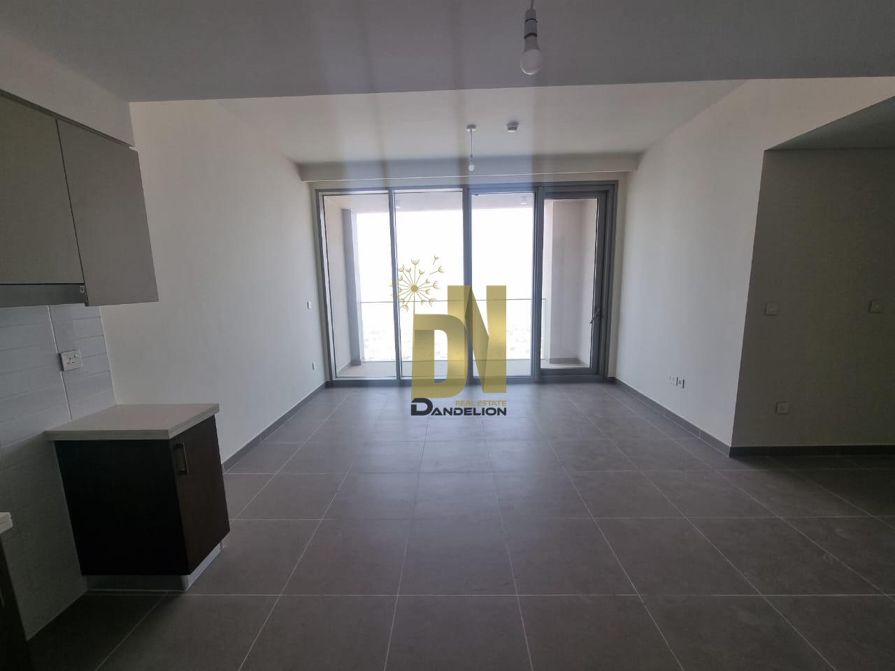 Forte 1 | Semi-Furnished 2BR | Prime Downtown Living — photo 2 of 20