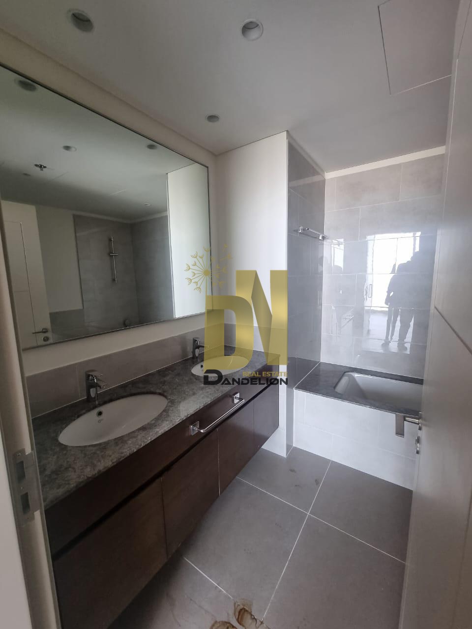 Forte 1 | Semi-Furnished 2BR | Prime Downtown Living — photo 11 of 20