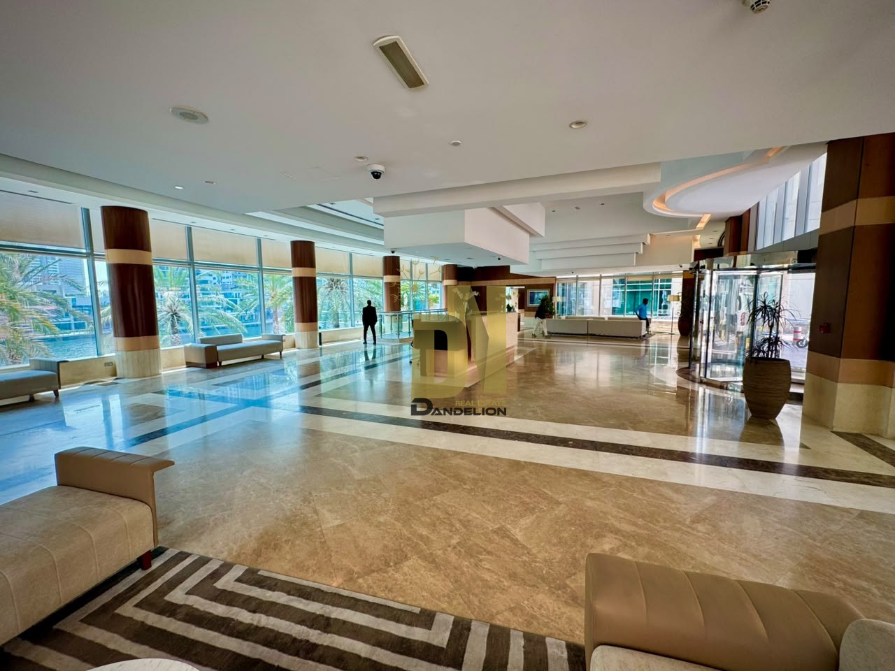 Spacious & Bright 2BR | Unfurnished | Exclusive — photo 2 of 17