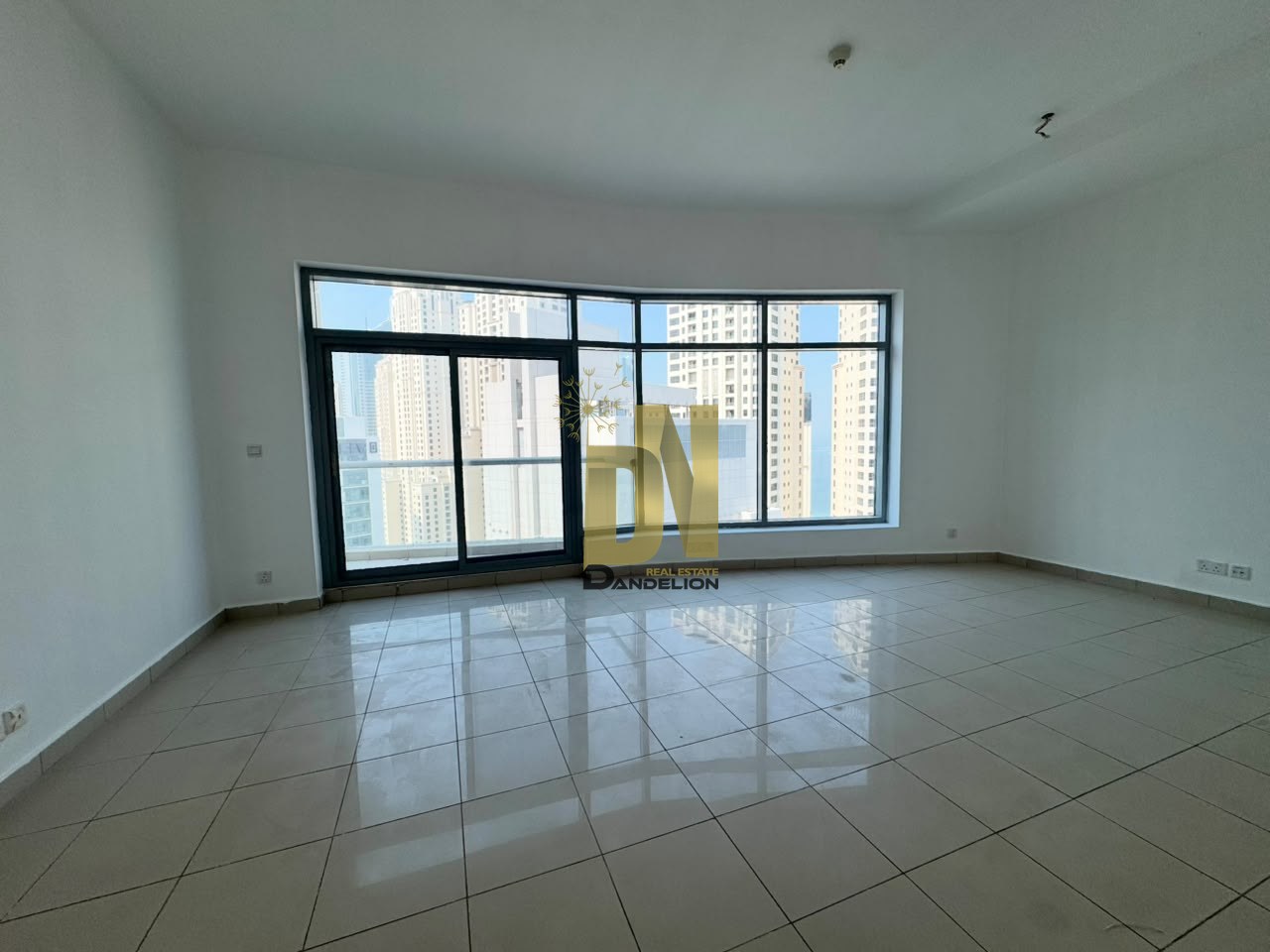 Spacious & Bright 2BR | Unfurnished | Exclusive — photo 4 of 17