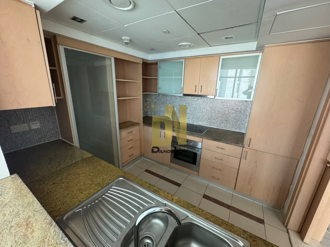 Spacious & Bright 2BR | Unfurnished | Exclusive — photo 8 of 17