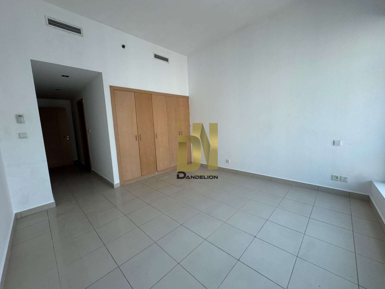 Spacious & Bright 2BR | Unfurnished | Exclusive — photo 15 of 17